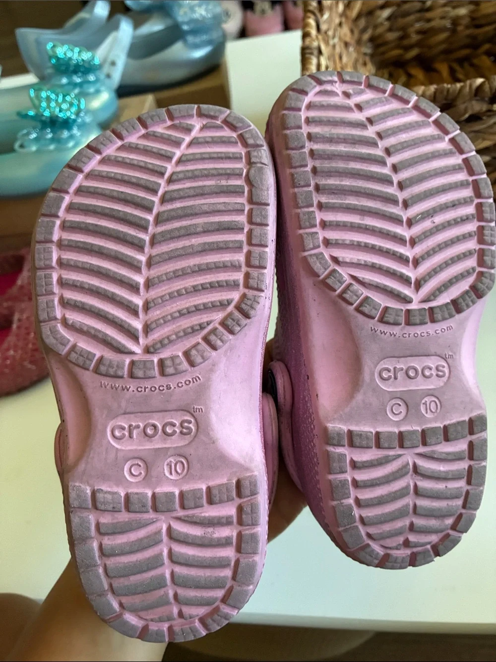 CROCS sparkling pink